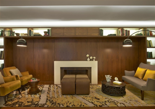 Imagen de los interiores del Hotel The Gardens Sonesta ES Suites New York. Foto 14