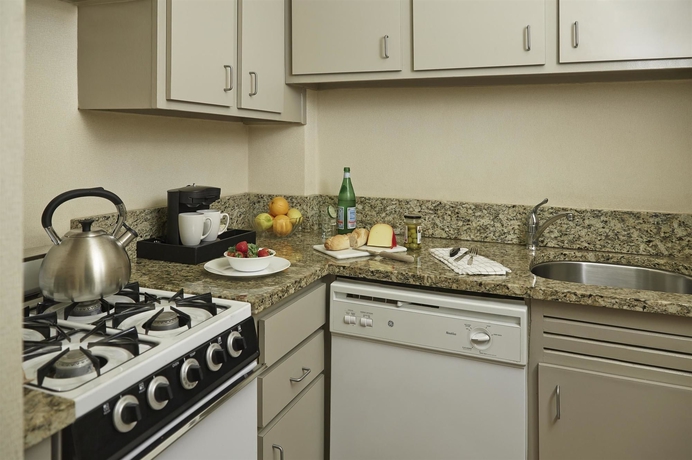 Imagen de la habitación del Hotel The Gardens Sonesta ES Suites New York. Foto 10