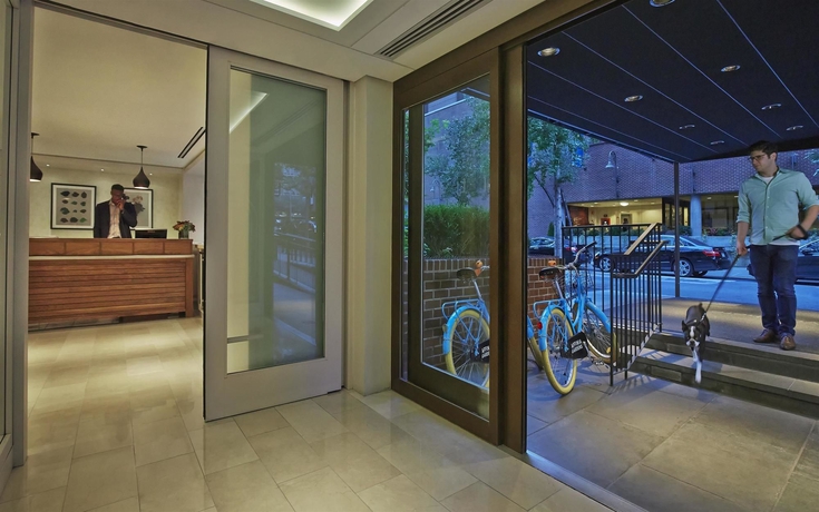 Imagen de los interiores del Hotel The Gardens Sonesta ES Suites New York. Foto 16