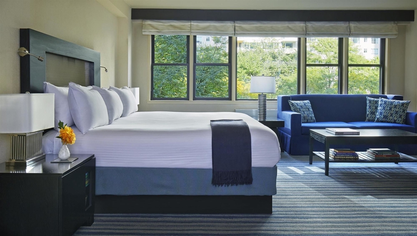 Imagen de la habitación del Hotel The Gardens Sonesta ES Suites New York. Foto 11