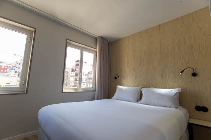 Imagen de la habitación del Hotel The Gate, Oporto. Foto 5