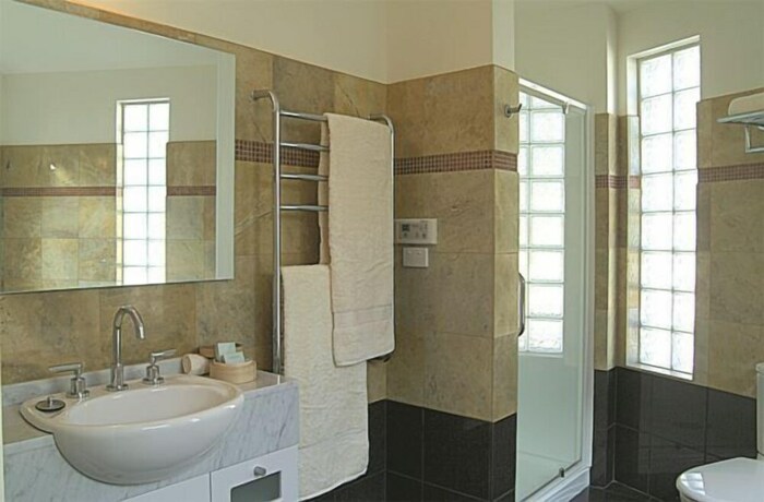 Imagen de la habitación del Hotel The Gatehouse At Villa Raedward. Foto 11