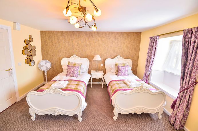Imagen de la habitación del Hotel The George, Axminster. Foto 6