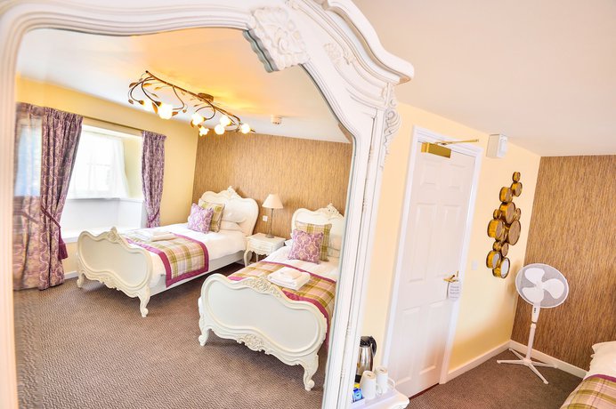 Imagen de la habitación del Hotel The George, Axminster. Foto 15