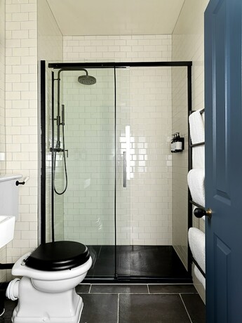 Imagen general del Hotel The George, Cheltenham. Foto 6