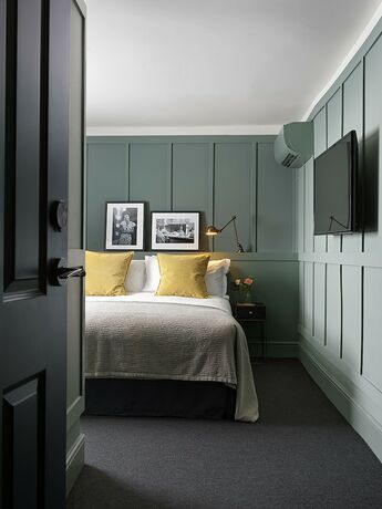 Imagen de la habitación del Hotel The George, Cheltenham. Foto 18