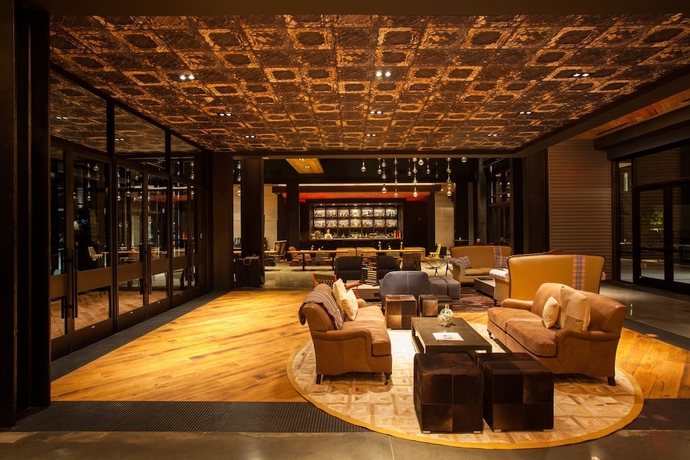 Imagen de los interiores del Hotel The George, College Station. Foto 16