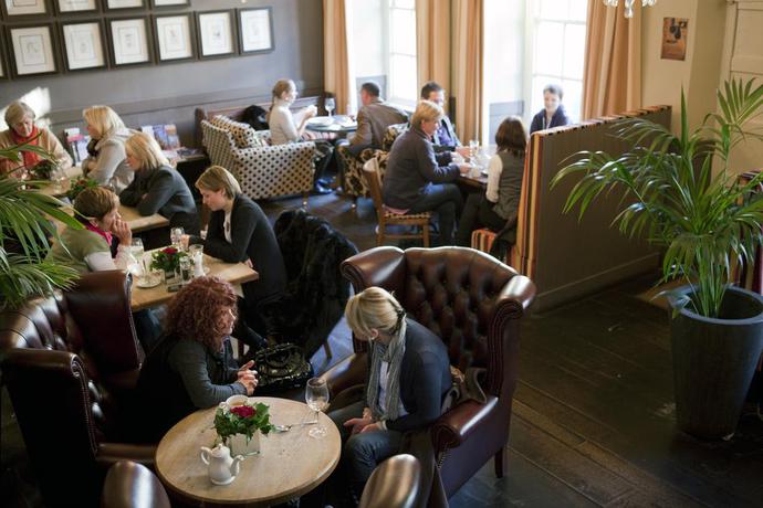 Imagen del bar/restaurante del Hotel The George, Cranbrook. Foto 4