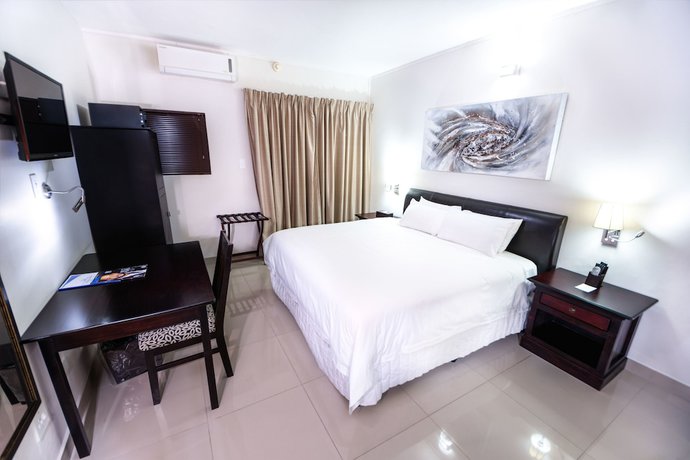 Imagen de la habitación del Hotel The George, Matsapha. Foto 12
