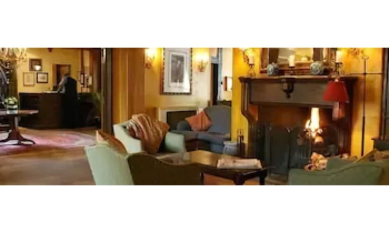 Imagen del bar/restaurante del Hotel The George Of Colchester. Foto 3