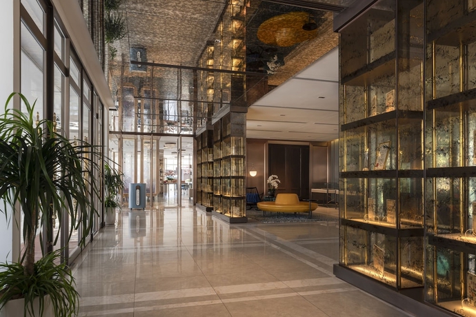 Imagen de los interiores del Hotel The George Penang By The Crest Collection. Foto 18