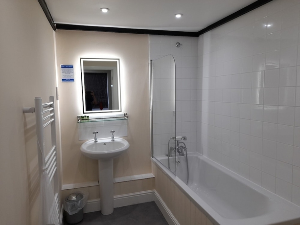 Imagen de la habitación del Hotel The George and Dragon Inn. Foto 8