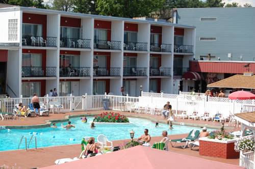 Imagen de la habitación del Hotel The Georgian Lakeside Resort. Foto 2