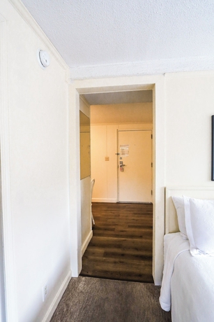 Imagen de la habitación del Hotel The Gillette. Foto 9