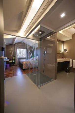 Imagen de la habitación del Hotel The Glam Boutique Hotel and Apt. Foto 8