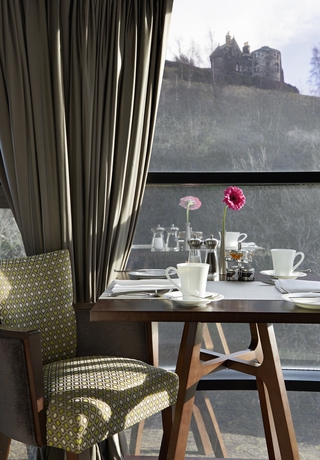 Imagen del bar/restaurante del Hotel The Glasshouse, Autograph Collection. Foto 7