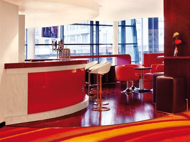 Imagen general del Hotel The Glasshouse. Foto 3