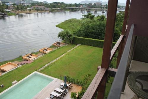 Imagen de la habitación del Hotel The Glory River Kwai. Foto 9