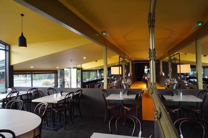 Imagen del bar/restaurante del Hotel The Godley. Foto 2