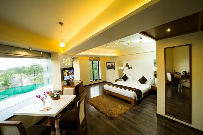 Imagen general del Hotel The Gold Beach Resort, Dam&aacute;n. Foto 10