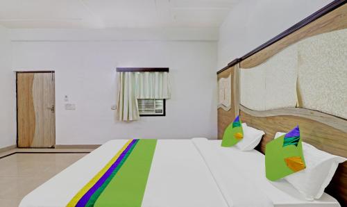 Imagen de la habitación del Hotel The Golden Bird. Foto 19