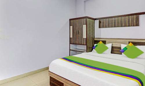 Imagen general del Hotel The Golden Bird. Foto 6