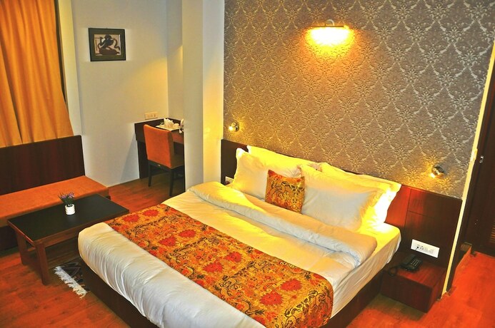 Imagen general del Hotel The Golden Crest. Foto 3