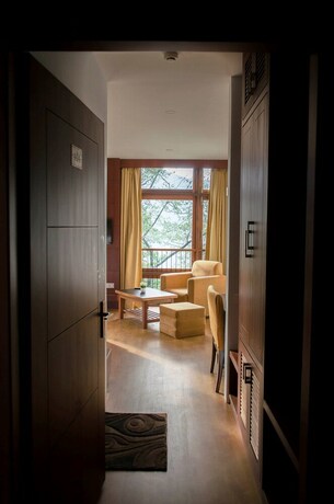 Imagen de la habitación del Hotel The Golden Crest. Foto 31