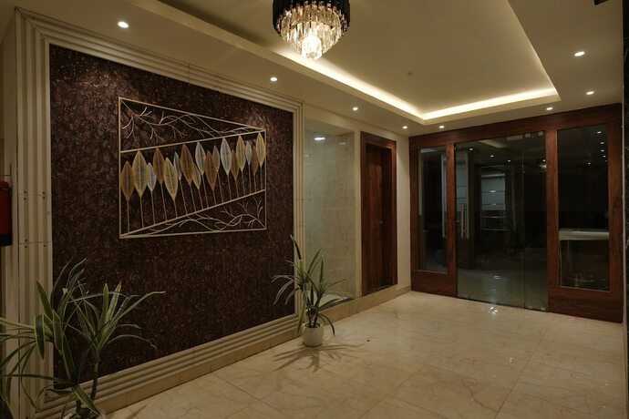 Imagen general del Hotel The Golden Crown Banquet And Cafe. Foto 8