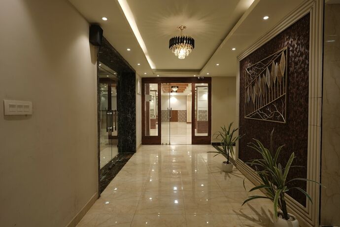 Imagen general del Hotel The Golden Crown Banquet And Cafe. Foto 9
