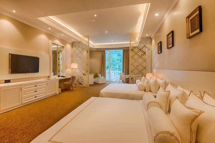 Imagen de la habitación del Hotel The Golden Crown. Foto 11