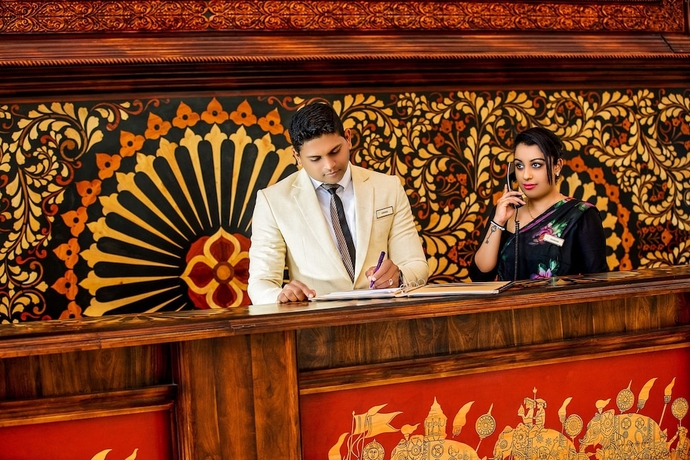 Imagen de los interiores del Hotel The Golden Crown. Foto 17