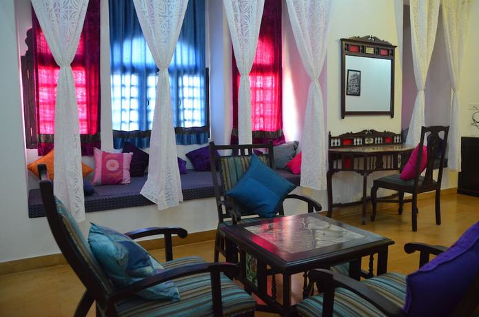 Imagen de la habitación del Hotel The Golden House. Foto 4