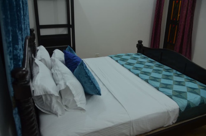 Imagen de la habitación del Hotel The Golden House. Foto 9