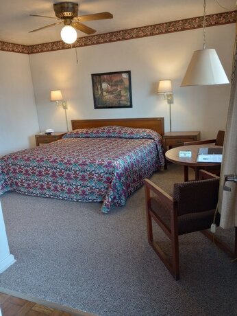 Imagen general del Hotel The Golden Inn. Foto 10