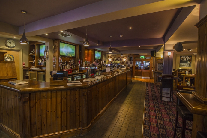 Imagen del bar/restaurante del Hotel The Golden Lion. Foto 6