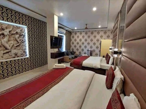 Imagen de la habitación del Hotel The Golden Palace. Foto 7