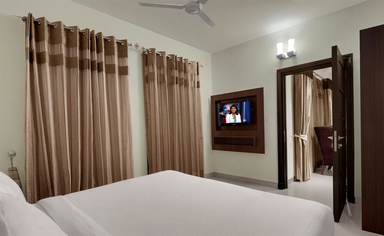 Imagen de la habitación del Hotel The Golden Suites and Spa. Foto 9