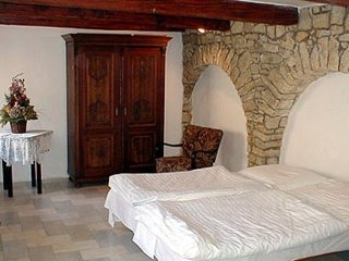 Imagen de la habitación del Hotel The Golden Tree. Foto 2