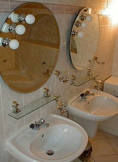 Imagen de la habitación del Hotel The Golden Tree. Foto 7