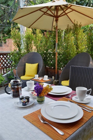 Imagen del bar/restaurante del Hotel The Golden Wells Residence. Foto 4