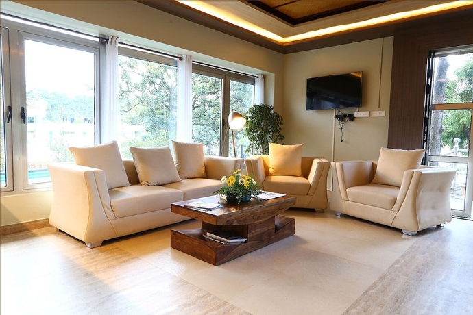 Imagen de los interiores del Hotel The Golf Retreat Shillong. Foto 18