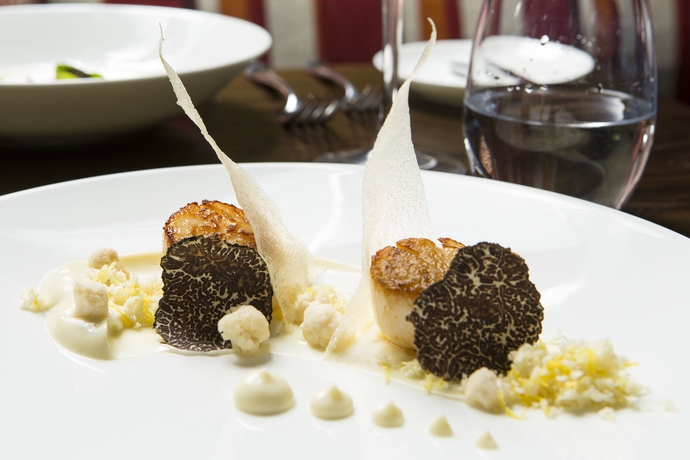 Imagen del bar/restaurante del Hotel The Gore London – Starhotels Collezione. Foto 5