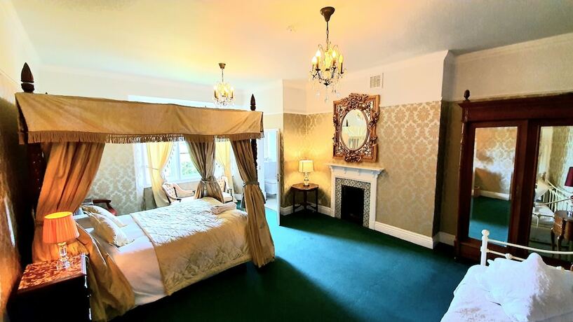 Imagen general del Hotel The Gothic Mansion. Foto 9