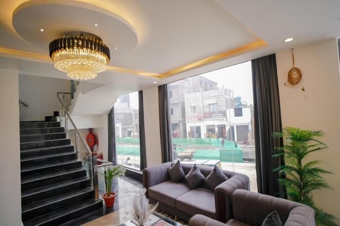 Imagen de los interiores del Hotel The Govind palace. Foto 10