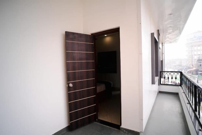 Imagen de la habitación del Hotel The Govind palace. Foto 9