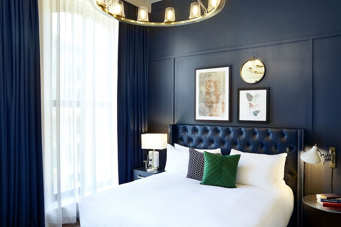 Imagen de la habitación del Hotel The Grady. Foto 5