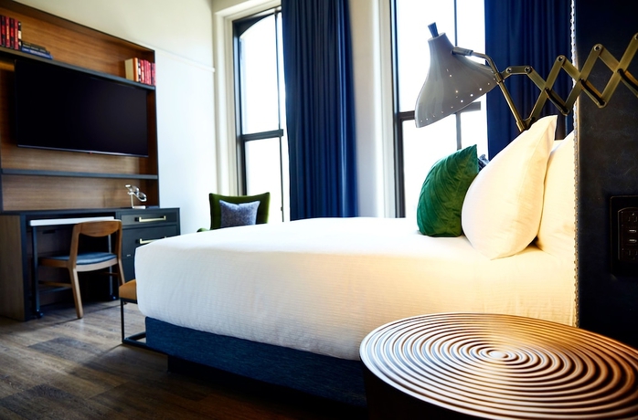 Imagen de la habitación del Hotel The Grady. Foto 8