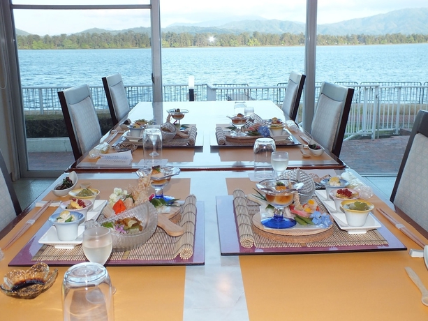 Imagen del bar/restaurante del Hotel The Gran Resort Amanohashidate. Foto 6