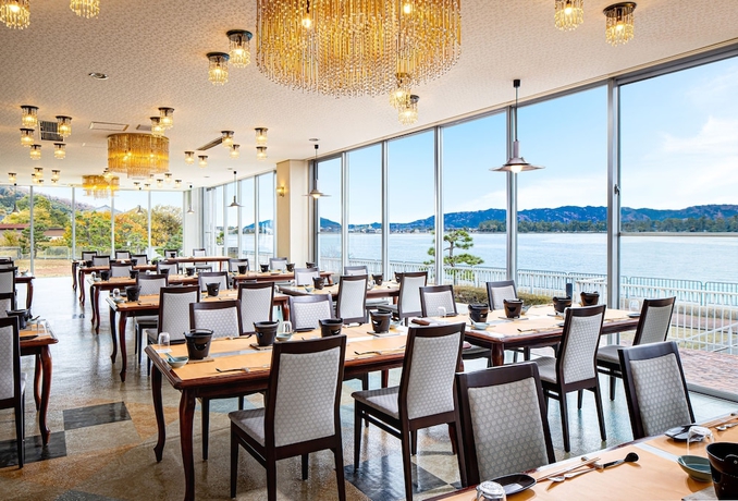Imagen del bar/restaurante del Hotel The Gran Resort Amanohashidate. Foto 7
